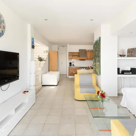 Hidden Gems #feelslikehome Villa