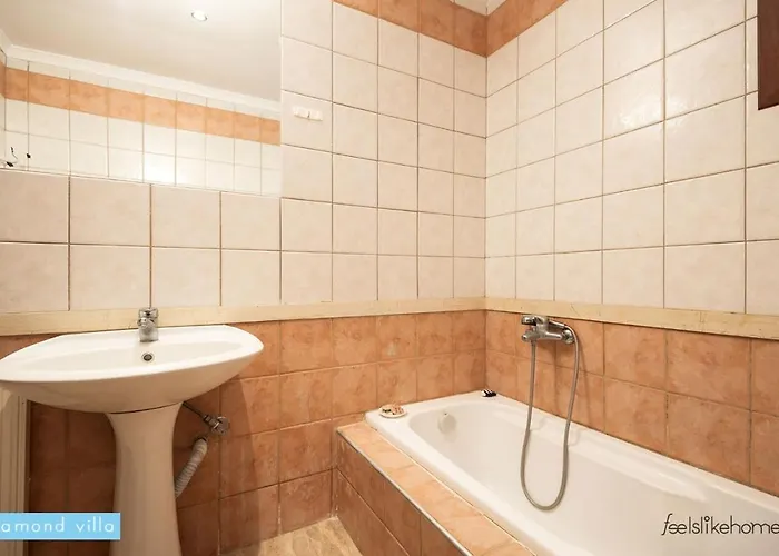 Hidden Gems #feelslikehome Villa