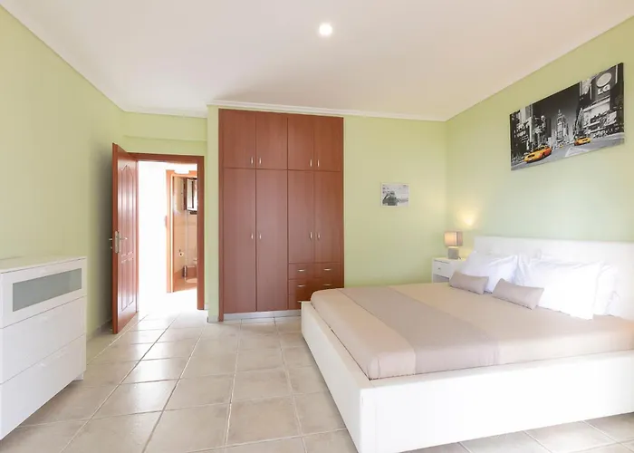 Hidden Gems #feelslikehome * Afytos