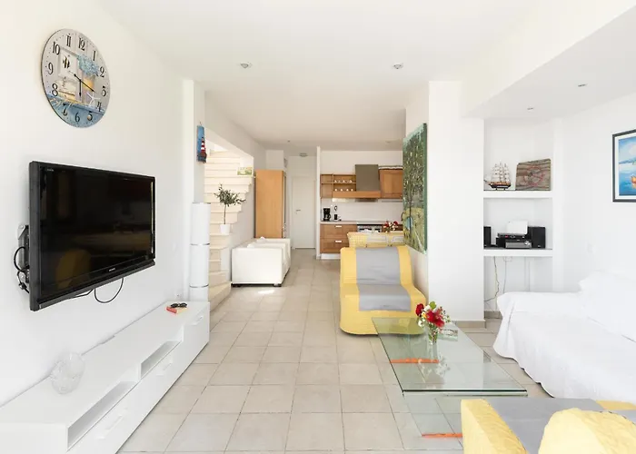 Hidden Gems #feelslikehome Villa